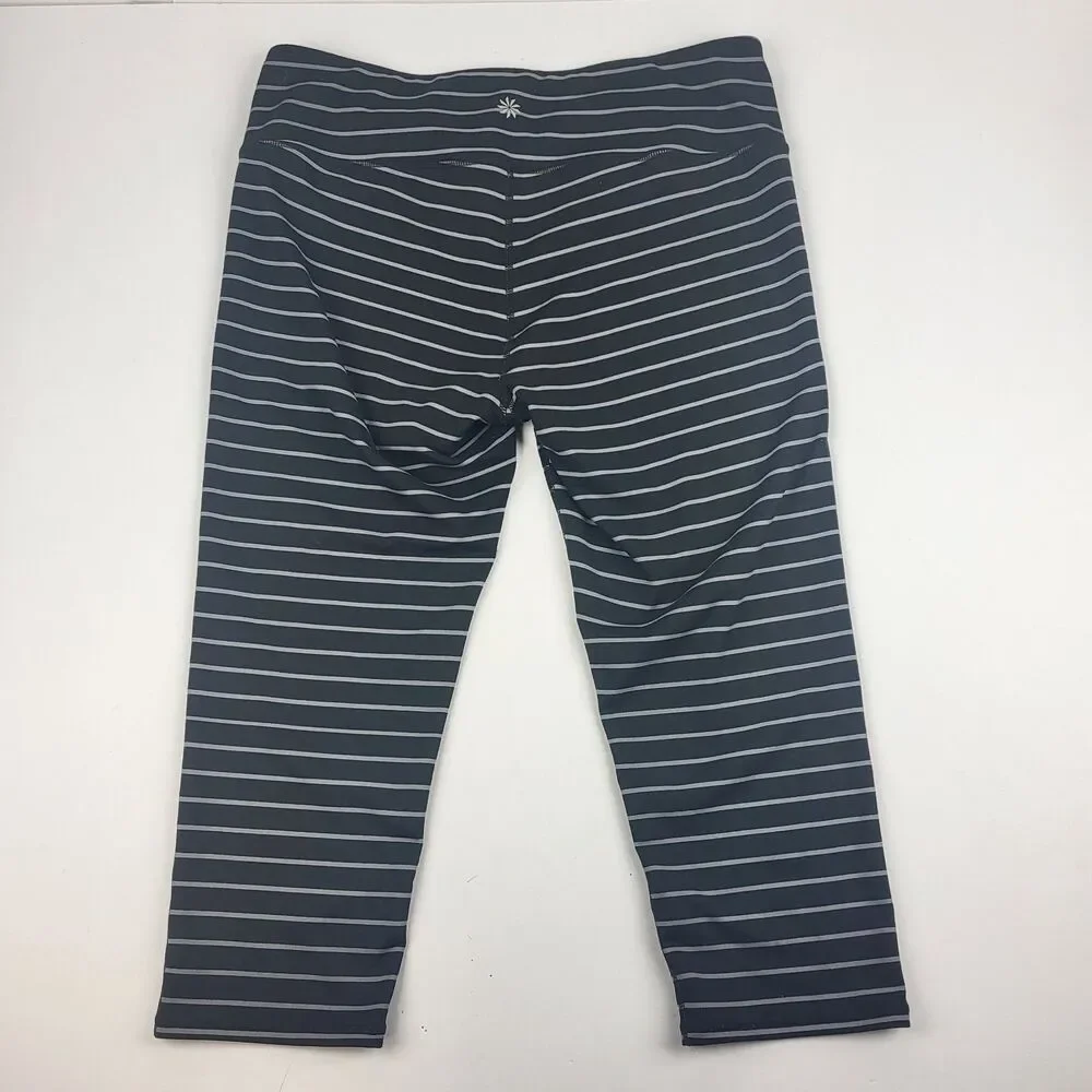 Athleta Striped Chaturanga Capri Leggings High rise Size large Black